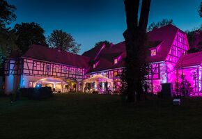 Schloss Mühlhausen in pink