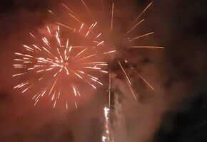 Feuerwerk zur Hochzeit an der Stadthalle Ettlingen bei Karlsruhe